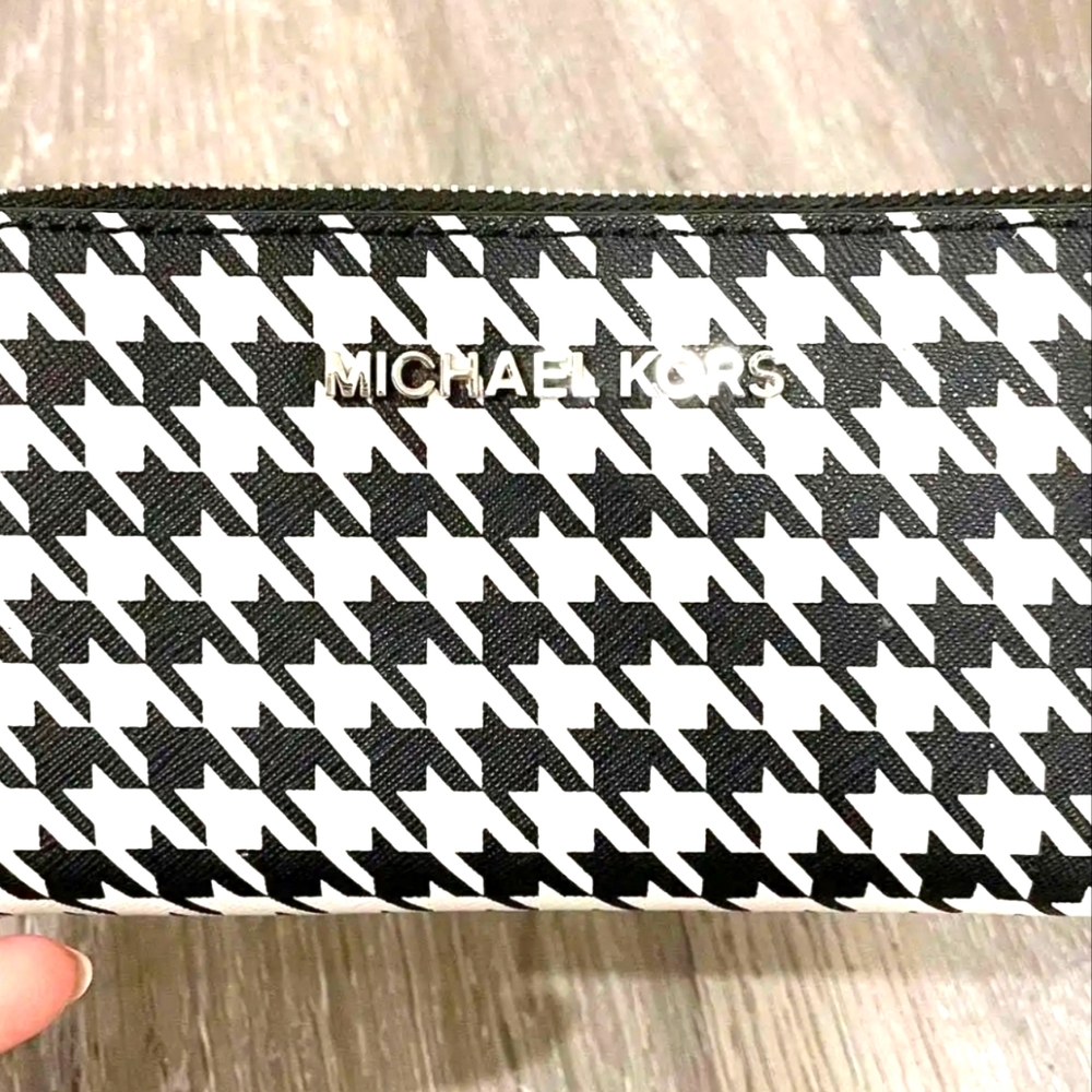 Michael Kors Large Black and White Houndstooth Wallet